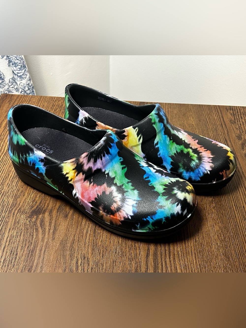 Crocs Neria Pro II Tie Dye Work Clogs Women's Size 10 Black Slip Resistant Shoes